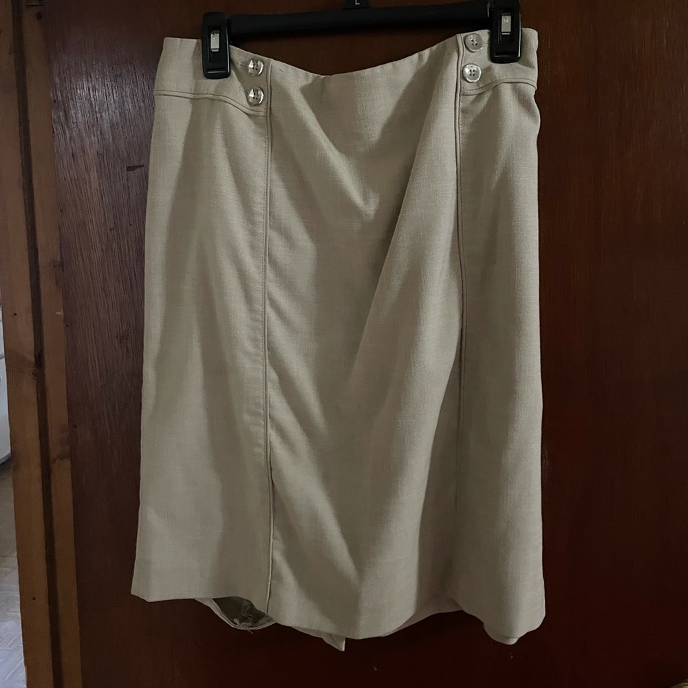 WHBM TAN SKIRT W/BUTTONS
